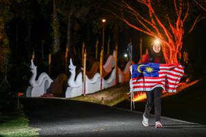 BIB: 
                            <button type="button" onclick="openModal(22514733)" class="btn btn-primary btn-sm float-right btn-popup" data-toggle="modal" data-target=".modal-high-quality">
                        <i class="fas fa-shopping-cart"></i> Add to Cart
                    </button>
                                            <button type="button" onclick="isThisMe(22514733, true)" class="btn btn-success btn-sm float-right btn-popup btn-isme hidden" data-toggle="tooltip" data-placement="bottom" title="นี่คือรูปของคุณใช่ไหม คลิกที่นี่เพื่อเอาเข้าอัลบั้ม">
                        <i class="fas fa-plus"></i> Add to album
                    </button>
                    <button type="button" onclick="isThisMe(22514733, false)" class="btn btn-warning btn-sm float-right btn-popup btn-isnotme hidden">
                        <i class="fas fa-ban"></i> Remove from album
                    </button>